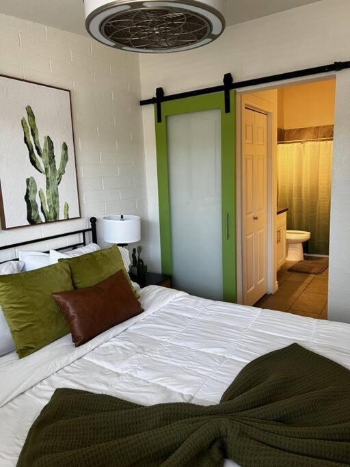 Holiday home Monterey Way Minutes From Old Town *