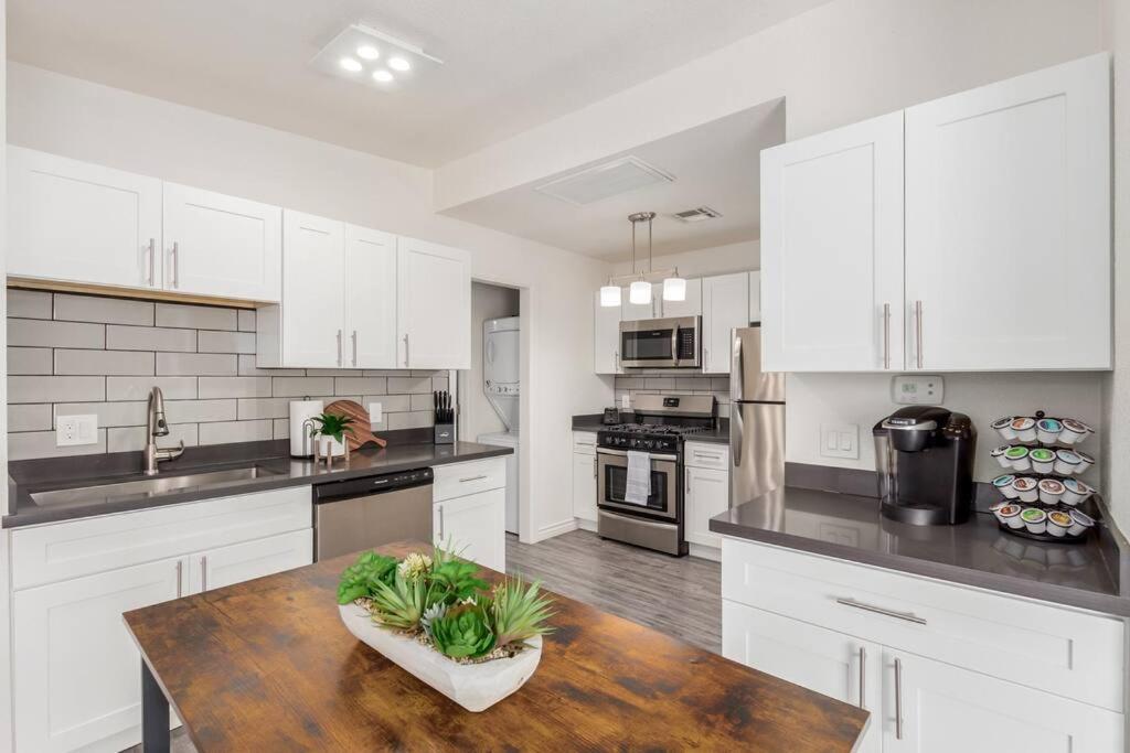 Holiday home Monterey Way Minutes From Old Town
